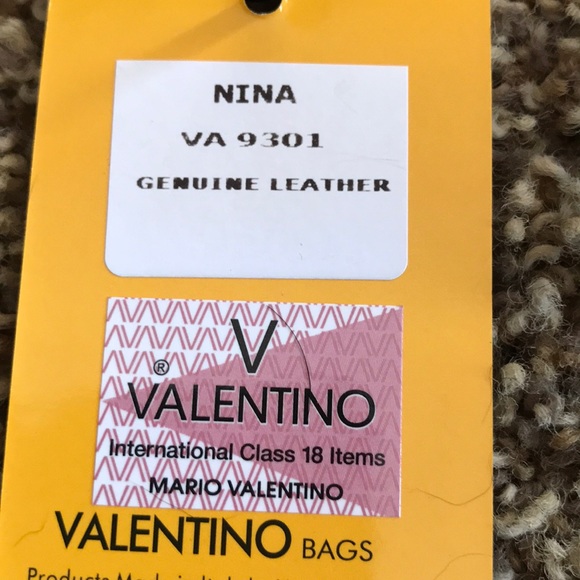 Valentino crossbody bag๐ผ๐ป๐ธ - Picture 5 of 5